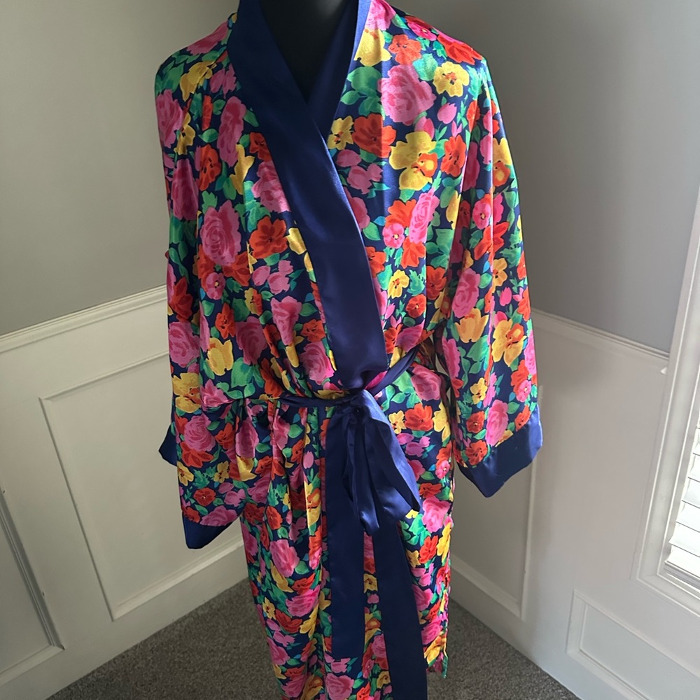 Vintage 90s Victoria Secret Floral Satin Robe with Blue Trim, one size